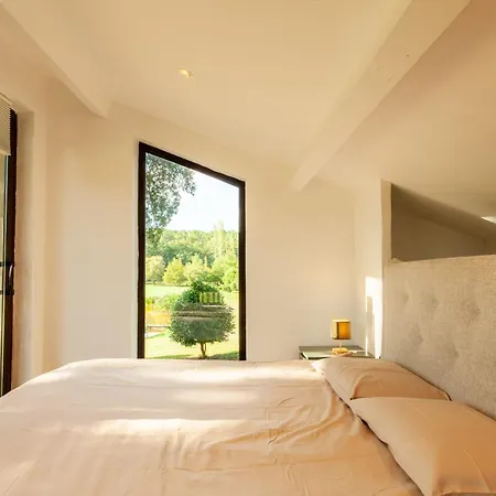 Exceptional Architect With It's Private On 20 Acres