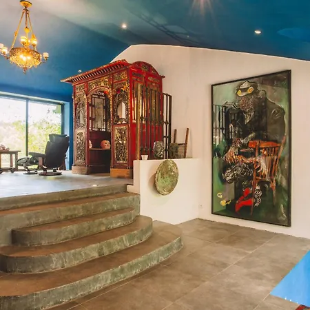 Exceptional Architect With It's Private On 20 Acres Villa