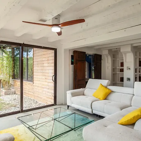 Exceptional Architect With It's Private On 20 Acres * Angresse