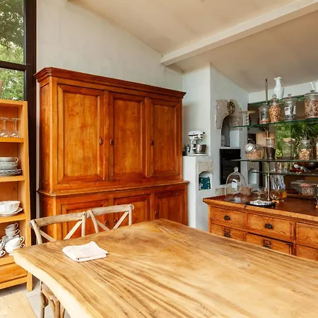 Exceptional Architect With It's Private On 20 Acres